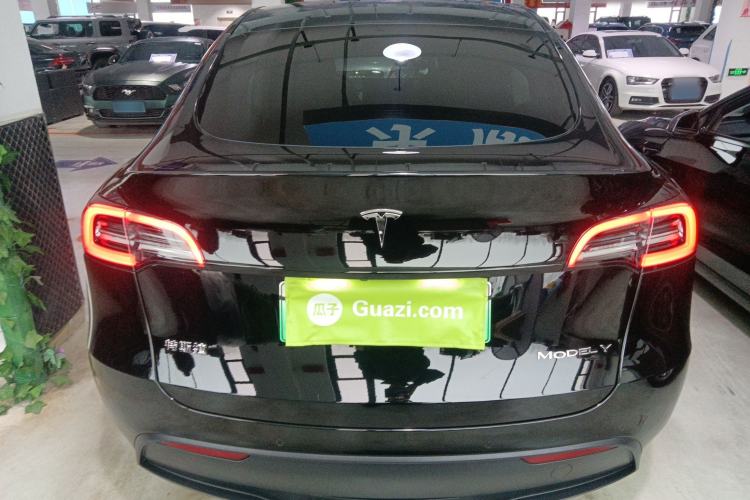 Used Tesla Model Y 2022 Long-Range All-Wheel-Drive Version
