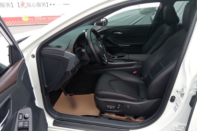 Used Toyota Avalon 2019 2.0L Ambition Edition China VI