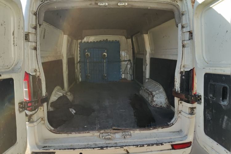 Used New Gonow Shuailing 2022 Standard Range with 41.64 kWh Lishen Power Trunk