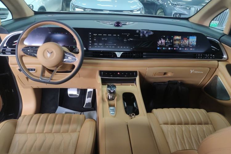 Used VOYAH Dream 2024 PHEV Ultra-Long Range Flagship Edition Center Console