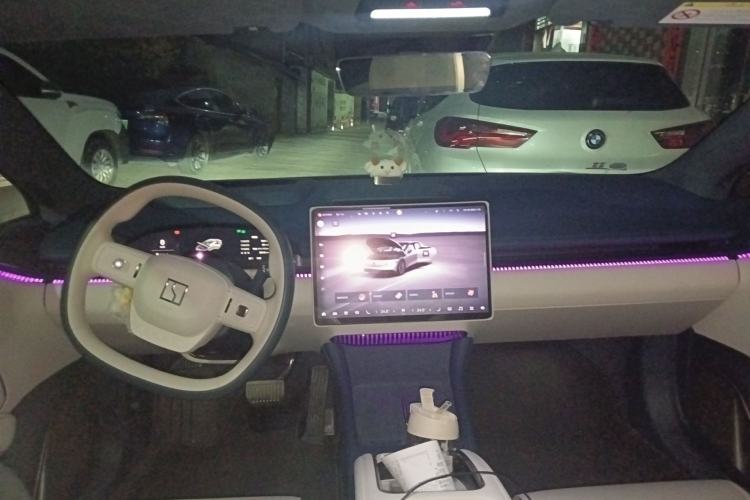 Used Zeekr 007 2024 Rear-Drive Intelligent Driving Version 75 kWh Center Console