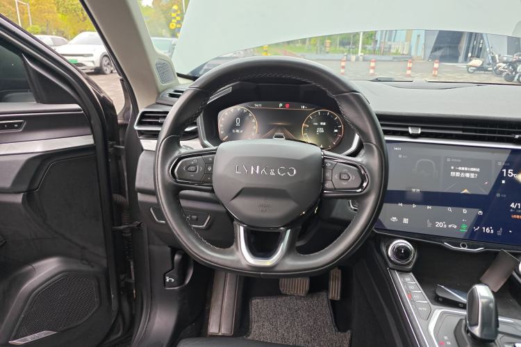 Used Lynk & Co 01 2021 2.0TD Two-Wheel-Drive Pro Trim Steering Wheel