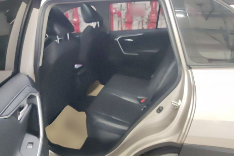 Used Toyota Wildlander 2022 Dual-Engine 2.5L E-CVT Two-Wheel Drive Luxury PLUS Edition Left Rear Seat