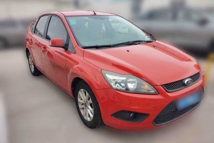 Used Ford Focus 2013 Hatchback Classic 1.8L Automatic Base Model Front Right 45 Deg