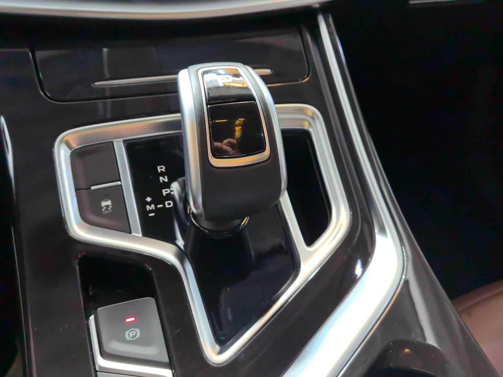Geely Auto Jiajie 2022 1.8TD DCT Platinum Luxury Edition — снимка 11