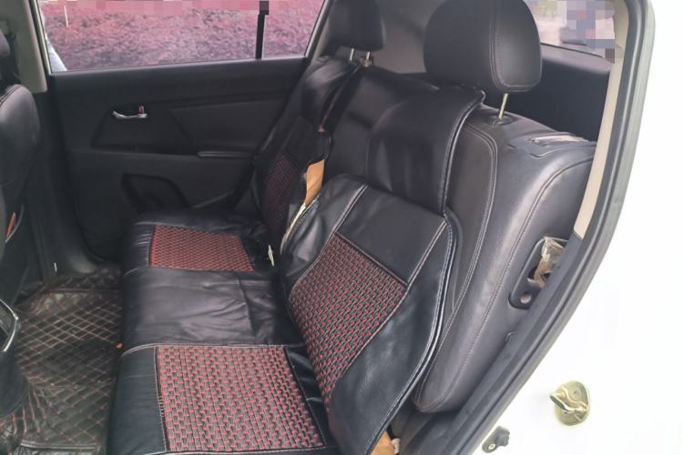 Used Kia Sportage R 2015 2.0L Automatic Two-Wheel Drive DLX Model
