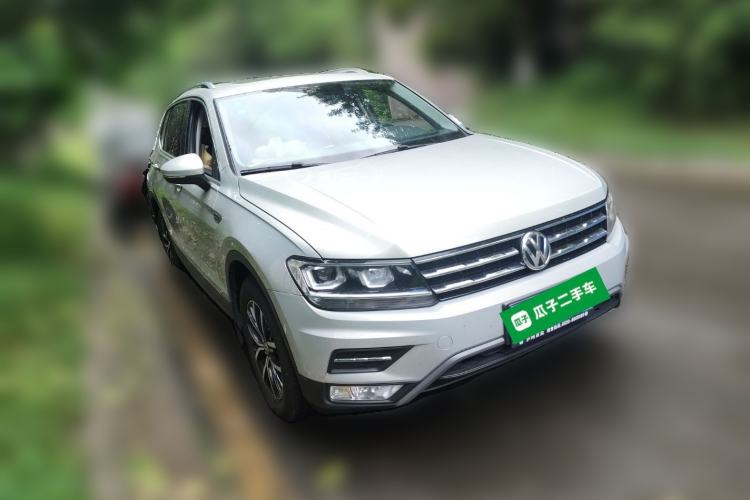 Used Volkswagen Tiguan L 2018 330TSI Automatic Two-Wheel Drive Luxury Edition Exterior 2