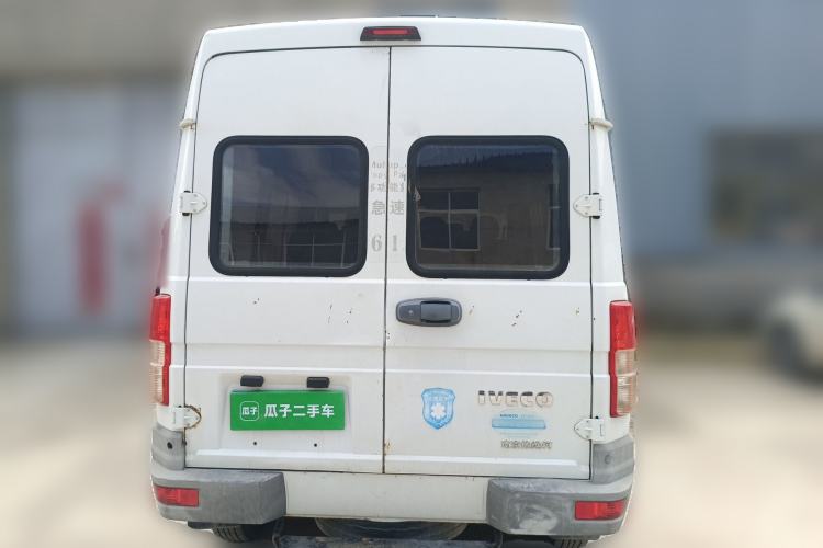 Used Iveco Daily 2017 2.5T A35 Passenger Van 5-7 Seats Model 47Z5 Rear