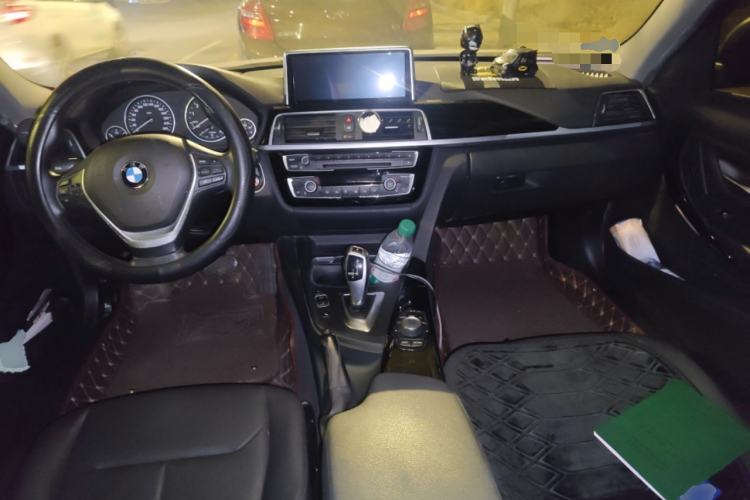 Used BMW 3 Series 2017 320Li Fashion Model Center Console