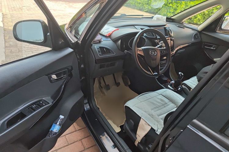 Used JAC Group Refine M2 2013 1.5L Manual Comfort Model 5 Seats
