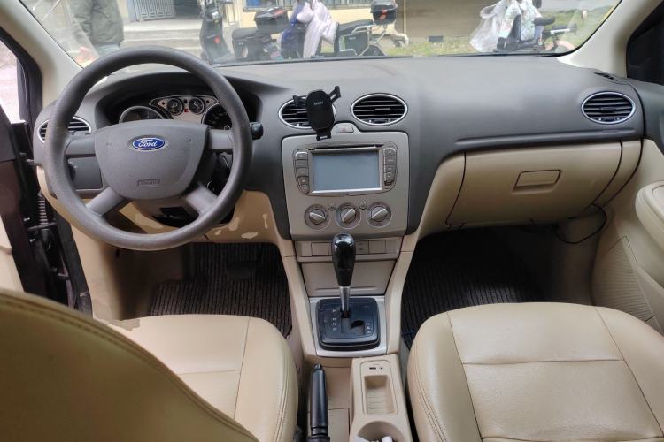 Used Ford Focus 2012 Sedan Classic 1.8L Automatic Base Model