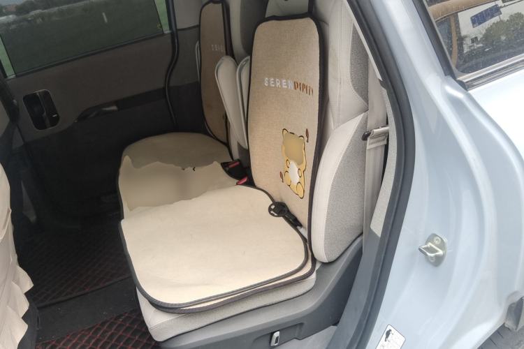 Used ARCFOX Kaola 2023 Family Edition Pro Left Rear Seat