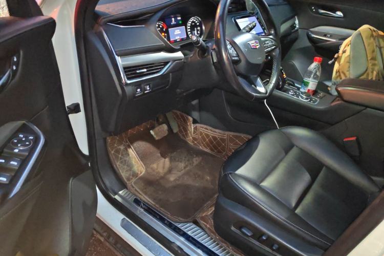 Used Cadillac XT4 2018 28T Two-Wheel Drive Leading Version