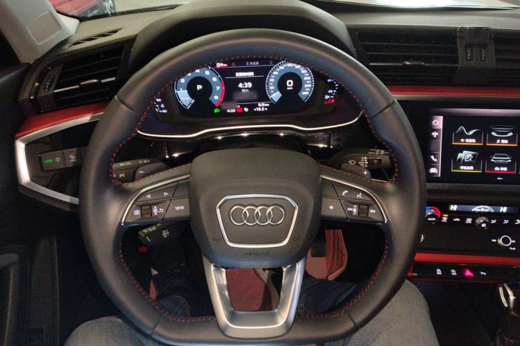 Used Audi Q3 2020 35 TFSI Fashion Dynamic Model