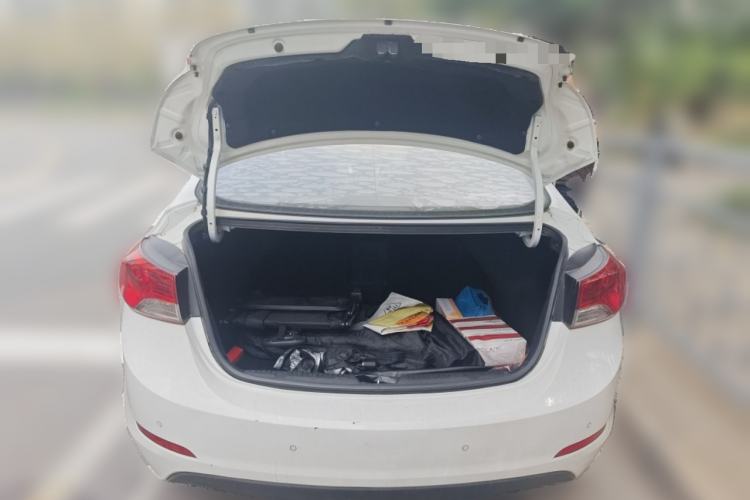 Used Hyundai Elantra (5th Generation / Langdong) 2015 1.6L Automatic Luxury Model
