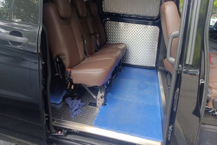 Used Ford Transit 2019 2.0T Diesel Multi-Purpose Commercial Vehicle Short Wheelbase Low Roof 6-Seater China VI Standard