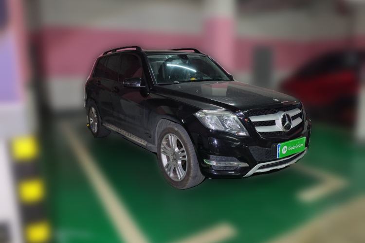 Used Mercedes-Benz GLK-Class 2014 GLK 260 4MATIC Dynamic Model Front Right 45 Deg