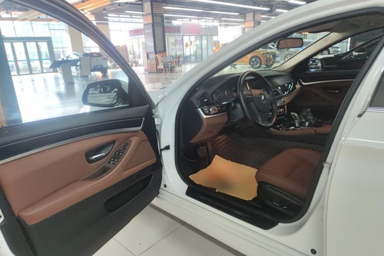 Used BMW 5 Series 2015 520i Elegant Edition