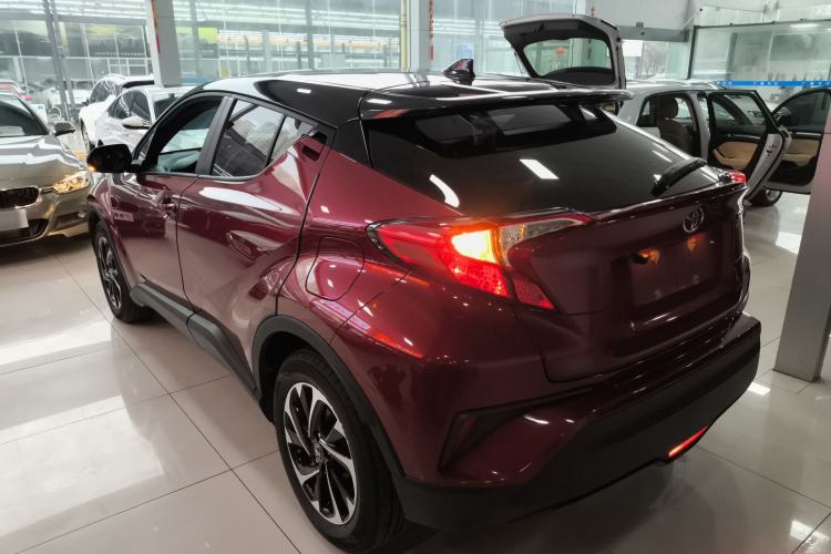 Used Toyota IZOA 2018 2.0L Yichi Version China VI Standard
