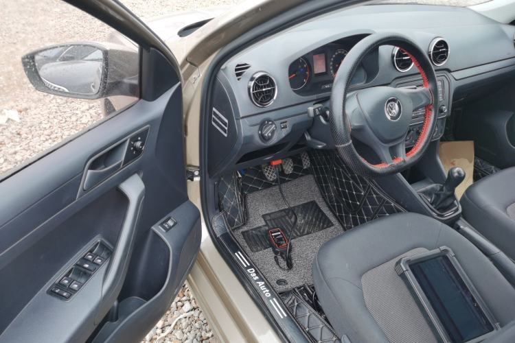 Used Volkswagen Jetta 2017 1.4L Manual Fashion Edition Driver Seat