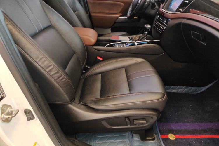 Used GAC Trumpchi GS8 2017 320T Two-Wheel Drive Luxury Smart Connectivity Version (7 Seats)