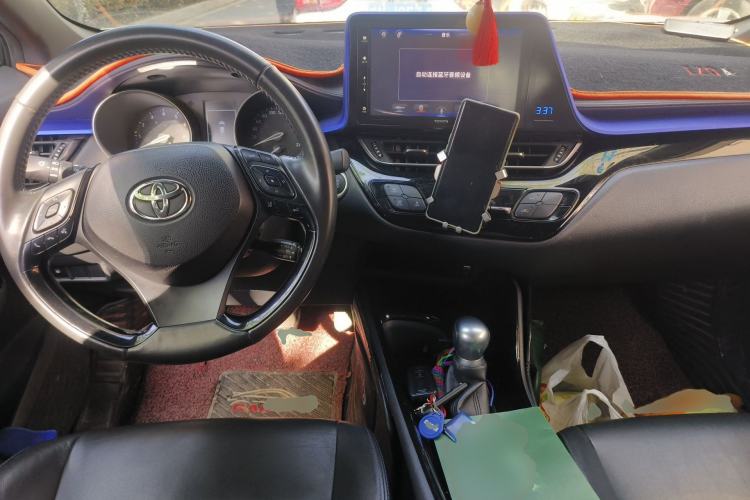 Used Toyota IZOA 2018 2.0L Yichi Version China VI Standard
