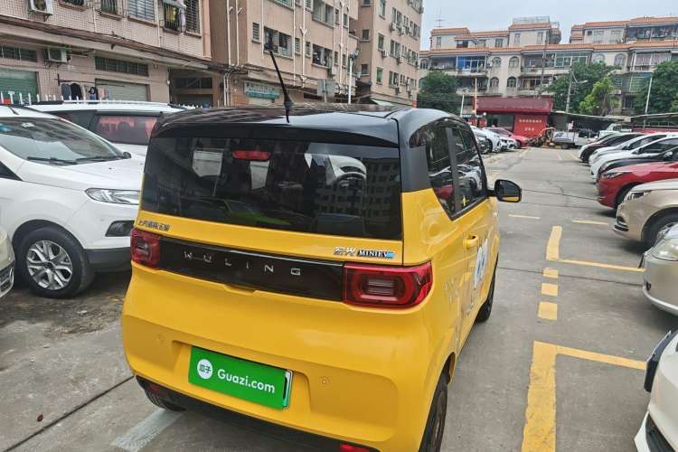 Used Wuling Hongguang MINIEV 2021 Macaron Premium Model – Lithium Iron Phosphate
