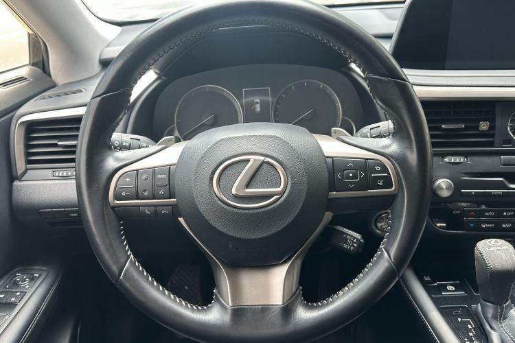 Used Lexus RX 2020 Revised Version 300 Two-Wheel Drive Elite Edition Interior 3