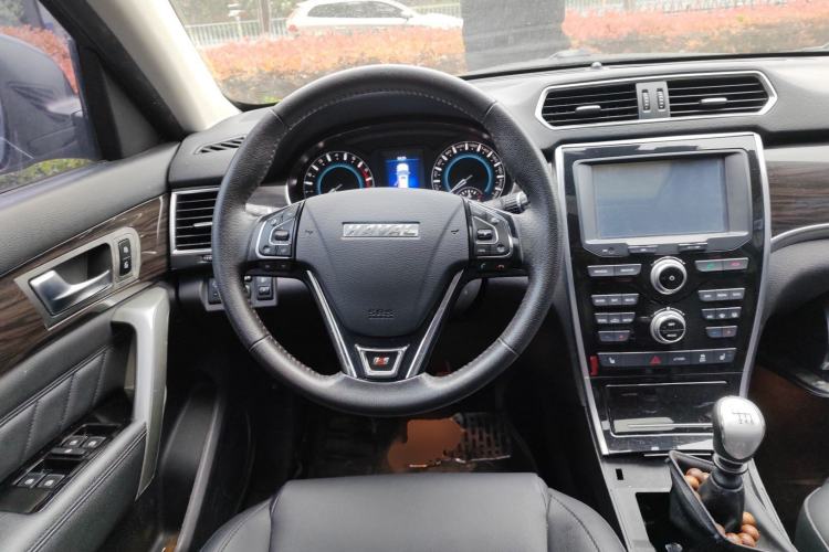 Used Haval H2 2016 Red-Label 1.5T Manual Two-Wheel Drive Luxury Model