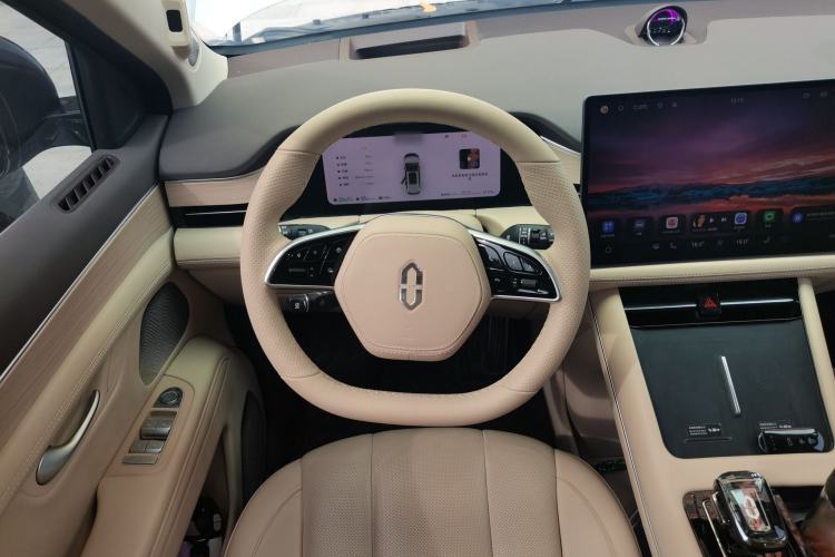 Used Hima AITO M7 2024 1.5T Intelligent Driving Rear-Drive Pro Version 5 Seats Steering Wheel