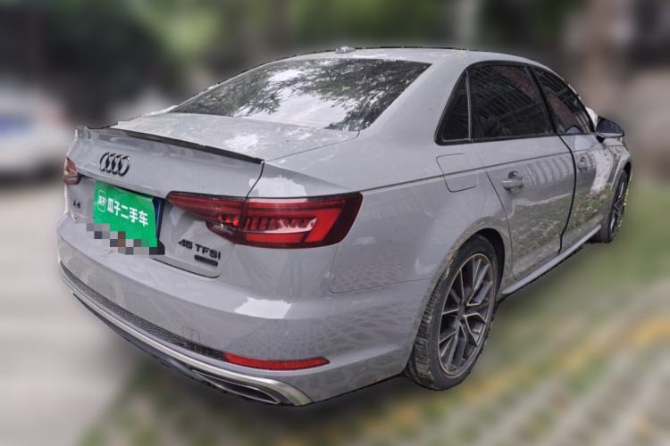 Used Audi A4L 2019 40 TFSI Fashion Edition China VI Emission Standard Rear Right 45 Deg