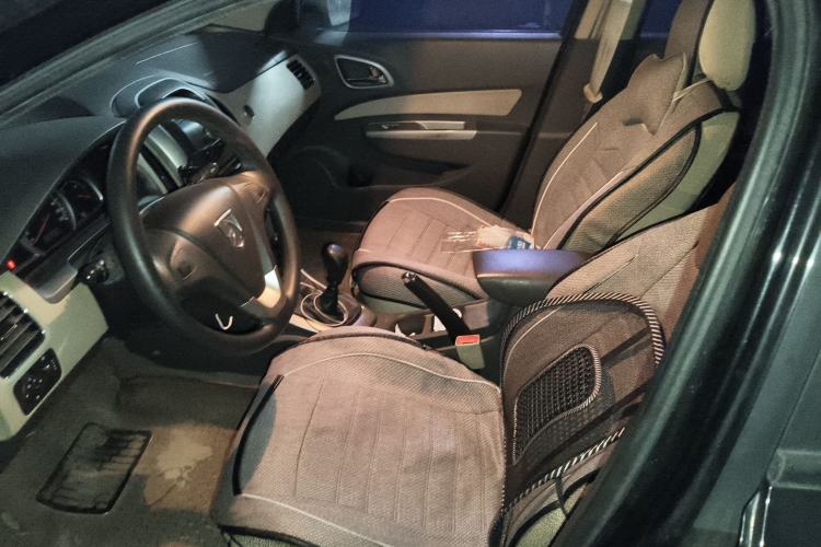 Used Baojun 630 2013 1.5L manual Entry-level trim