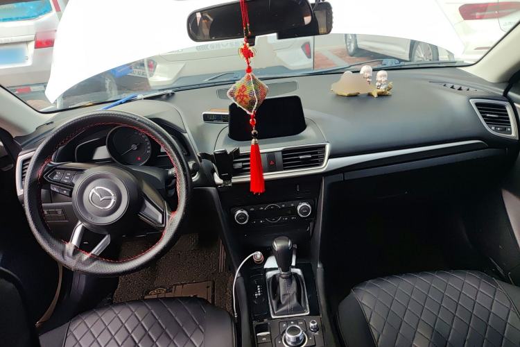Used Mazda 3 Axela 2017 Sedan 1.5L Automatic Luxury Model Emission Standard China V Center Console