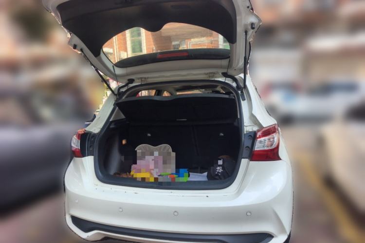 Used Nissan Tiida 2016 1.6L CVT ZhiZun Edition Trunk