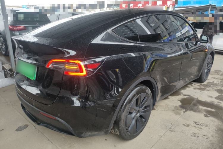 Used Tesla Model Y 2023 Rear-Wheel-Drive Version
