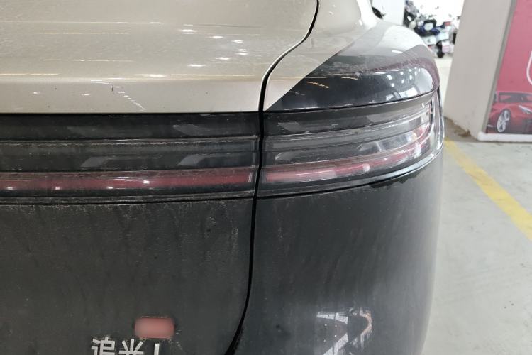 Used VOYAH Lantu Chiguang L 2026 Four-Wheel-Drive Ultra Right Rear Taillight