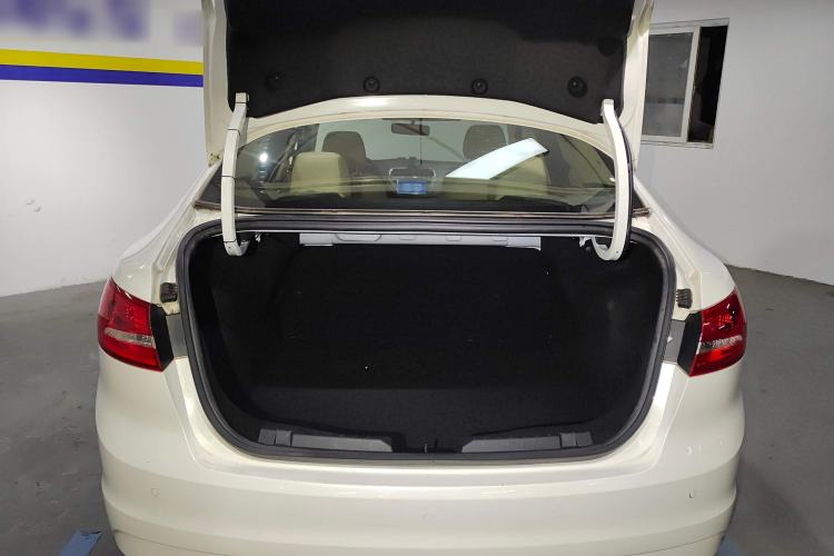 Used Ford Escort 2015 1.5L Automatic Fashion Model