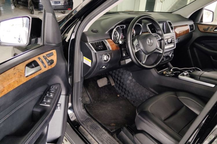 Used Mercedes-Benz M-Class 2015 ML 400 4MATIC Luxury Model Driver Seat