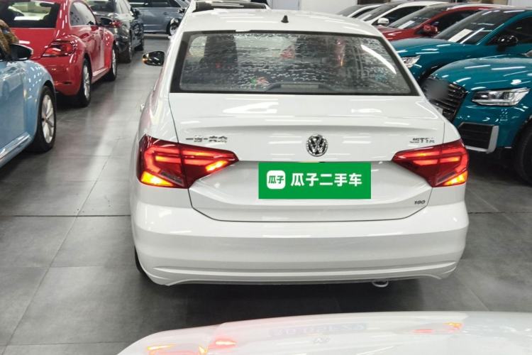 Used Volkswagen Jetta 2017 1.5L Automatic Fashion Model
