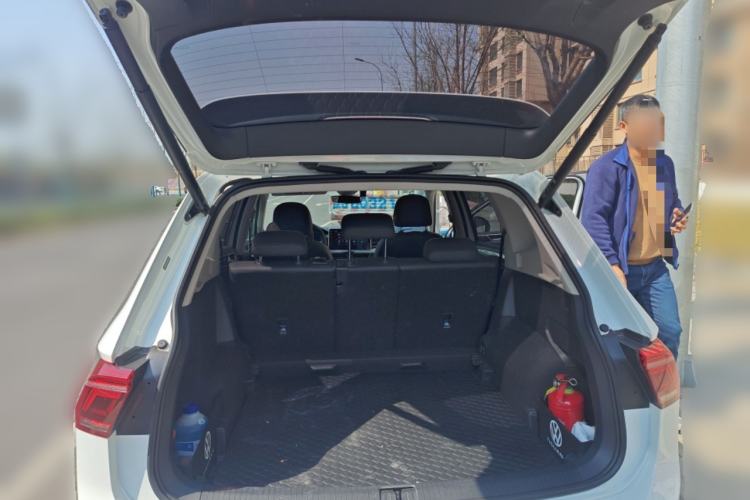 Used Volkswagen Tiguan L 2023 Restyled 330TSI Automatic Two-Wheel Drive R-Line Enhanced Comfort Version Trunk