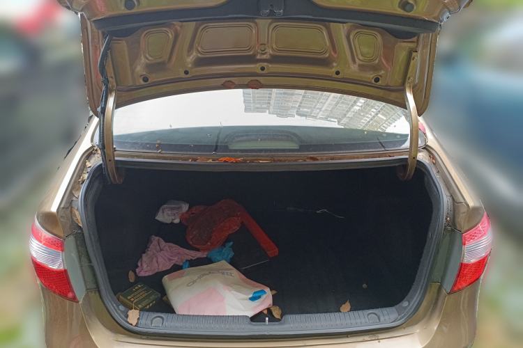 Used Kia K2 2011 Sedan 1.6L Automatic Transmission Premium
