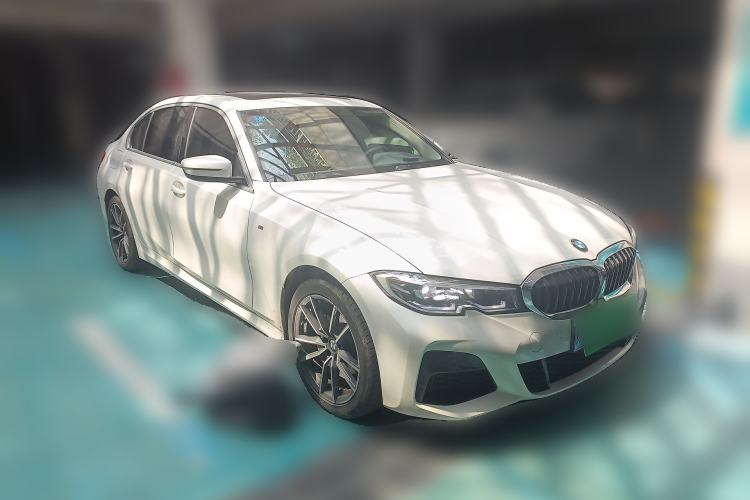 Used BMW 3 Series 2021 Second Facelift 320Li M Sport Package Front Right 45 Deg