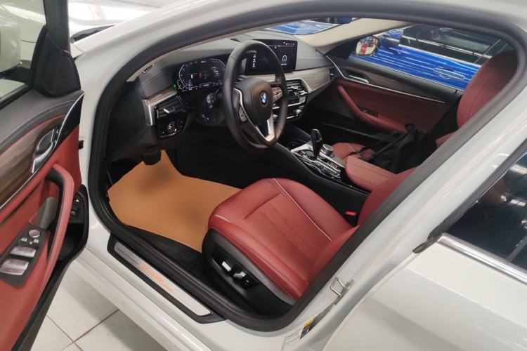 Used BMW 5 Series New Energy 2021 535Le Luxury Package
