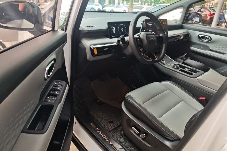 Used AION Y 2022 70 Intelligent Edition Lithium Iron Phosphate Driver Seat