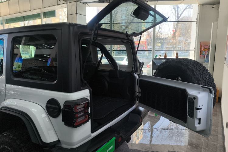 Used Jeep Wrangler 2024 2.0T Sahara Four-Door Edition