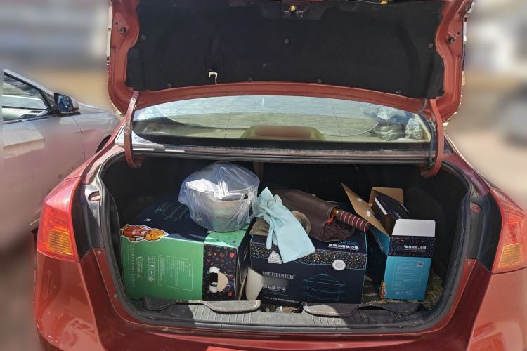 Used Buick Excelle 2011 1.6 LX-MT Trunk