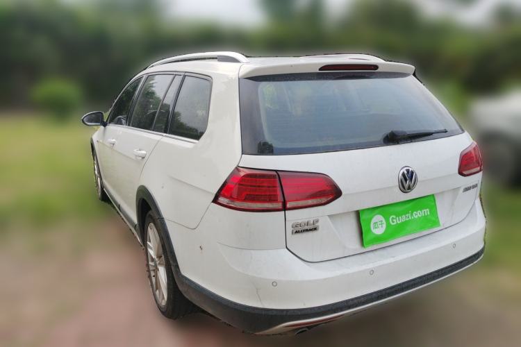 Used Volkswagen Golf 2019 1.8TSI Travel Edition Rear Left 45 Deg