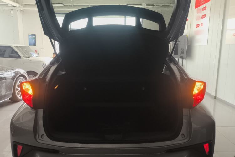 Used Toyota IZOA 2021 2.0L Enjoy Edition