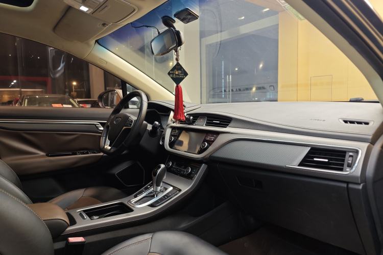 Used Geely Auto Emgrand GS 2017 Sport Edition 1.3T Automatic Smart Connectivity Model Interior 11