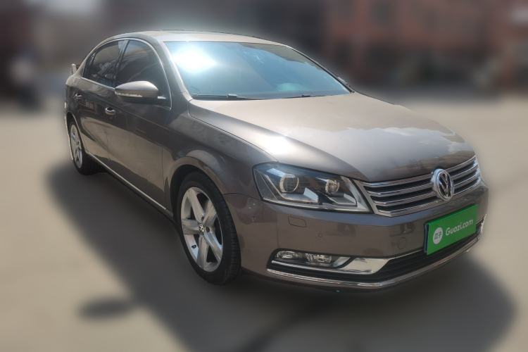 Used Volkswagen Magotan 2015 1.8TSI Prestige Model Front Right 45 Deg